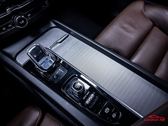 Volvo XC60 27 of 29