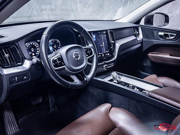 Volvo XC60 11 of 29