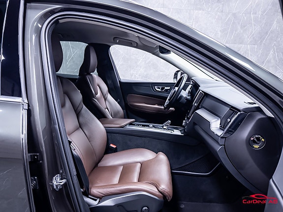 Volvo XC60 15 of 29