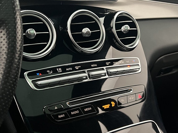 Mercedes-Benz GLC220 d 26 of 30