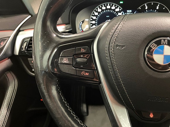 BMW 520 16 of 17