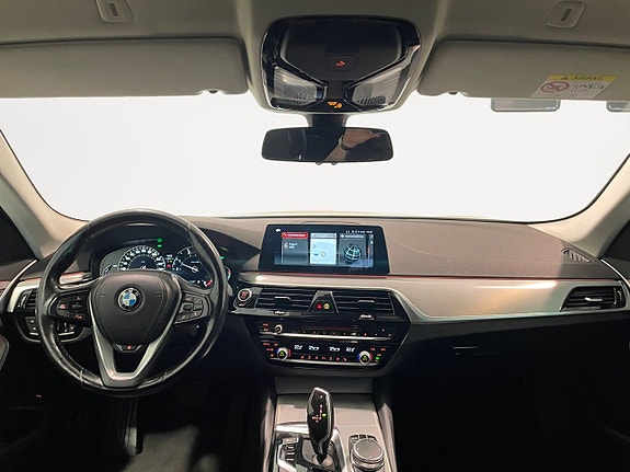 BMW 520 8 of 17