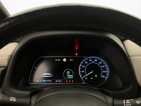 Nissan Leaf 19 of 30