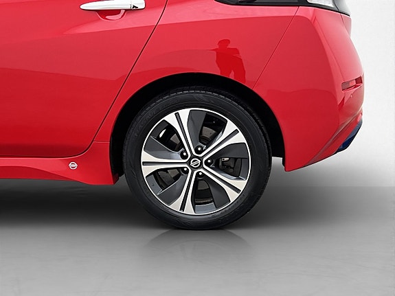 Nissan Leaf 28 of 30