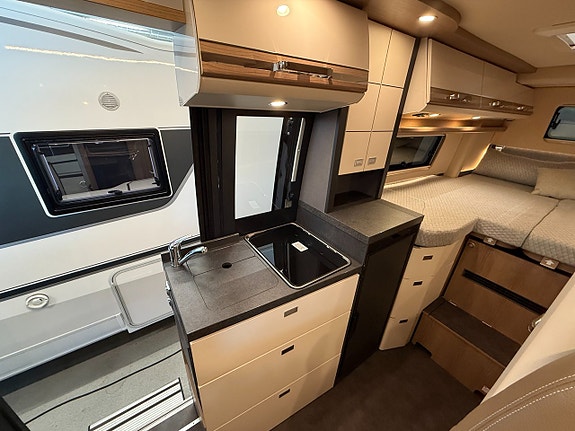 Malibu Carthago Van Genius 641 LE 4x4 Performance *Långbädd* 12 of 21