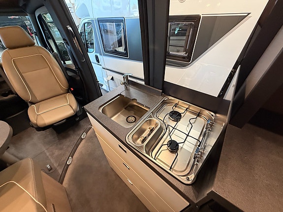 Malibu Carthago Van Genius 641 LE 4x4 Performance *Långbädd* 19 of 21