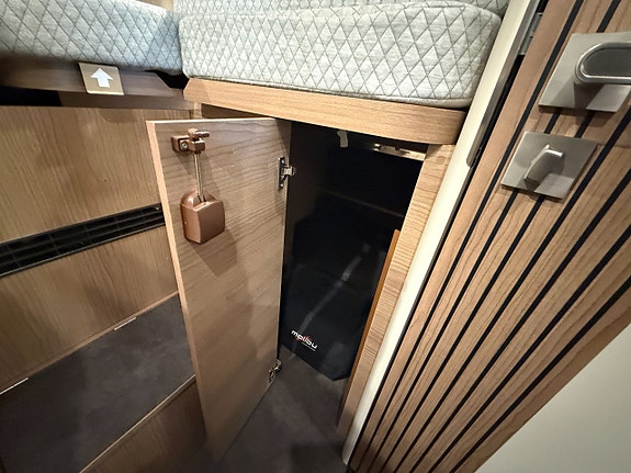 Malibu Carthago Van Genius 641 LE 4x4 Performance *Långbädd* 15 of 21