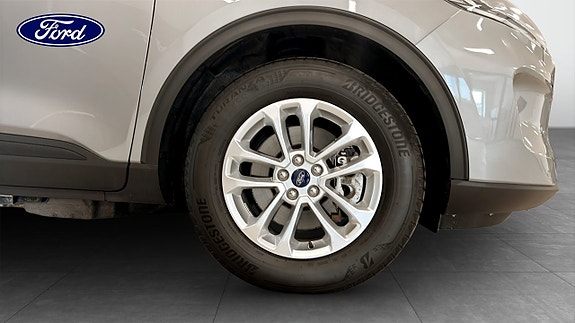 Ford Kuga 9 of 9