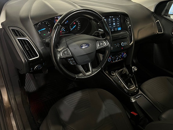 Ford Focus 10 of 23