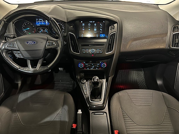 Ford Focus 14 of 23