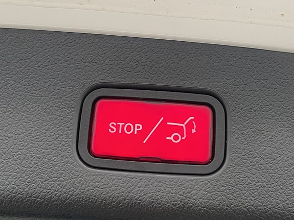 Mercedes-Benz GLC300 e 21 of 30