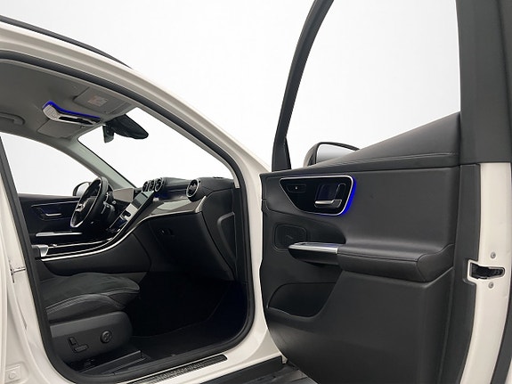 Mercedes-Benz GLC300 e 18 of 30