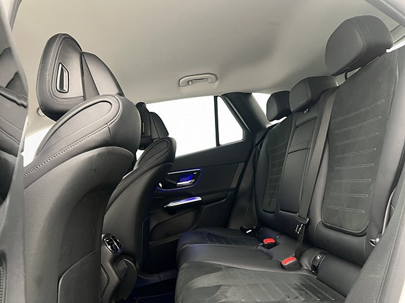 Mercedes-Benz GLC300 e 19 of 30