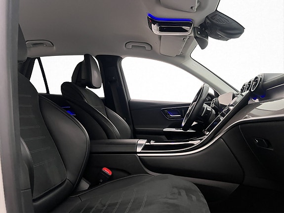 Mercedes-Benz GLC300 e 17 of 30