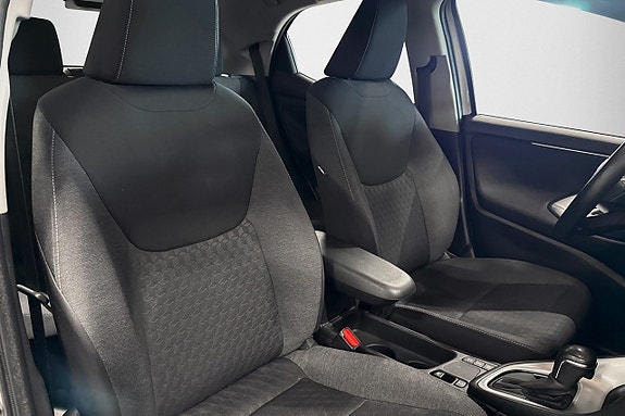 Toyota Yaris 11 of 21