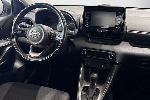 Toyota Yaris 14 of 21