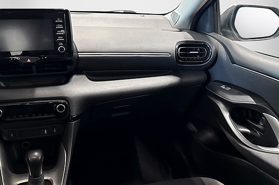 Toyota Yaris 15 of 21