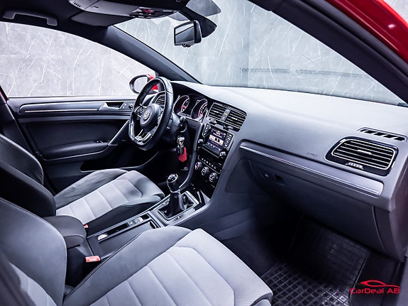 Volkswagen Golf I 14 of 30