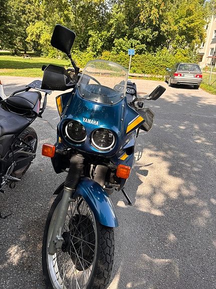 Yamaha XTZ 660 2 of 9