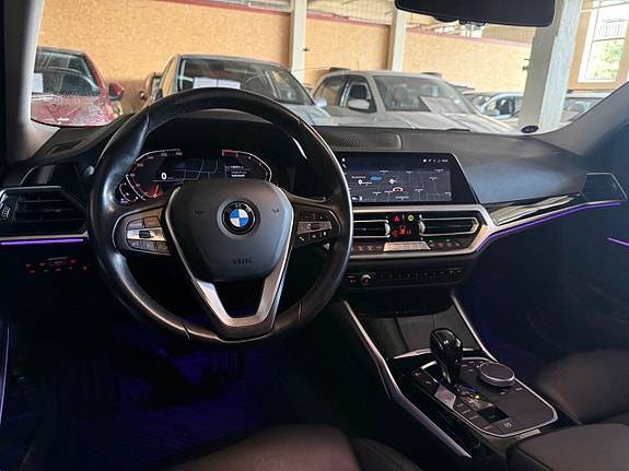 BMW 320d 12 of 25