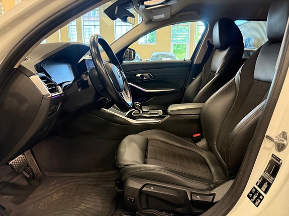 BMW 320d 11 of 25