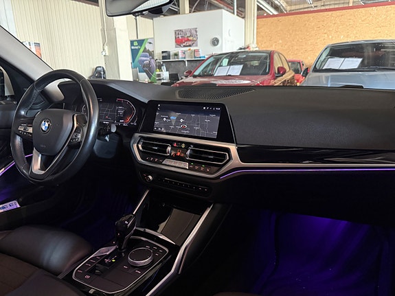BMW 320d 20 of 25