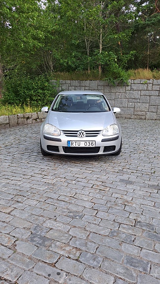 Volkswagen Golf V 3 of 11
