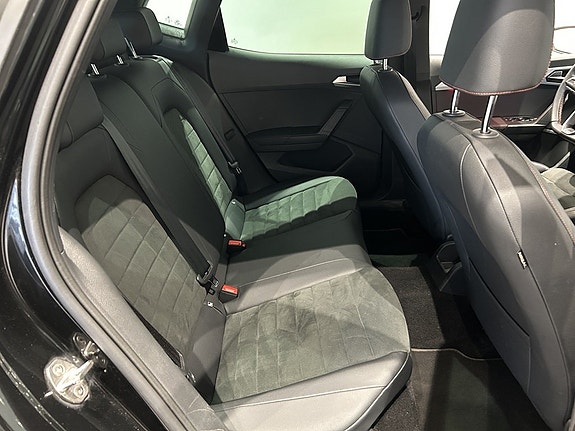 Seat Arona 11 of 21