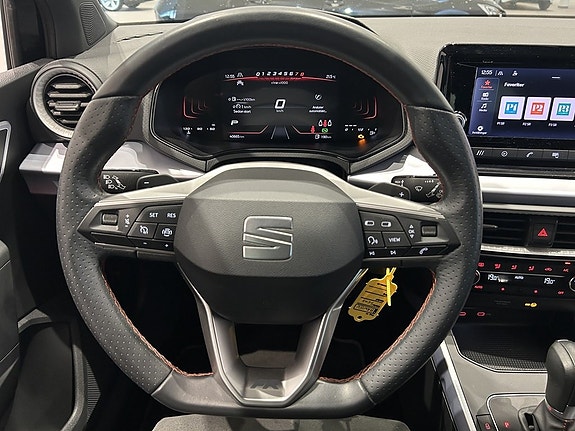 Seat Arona 13 of 21