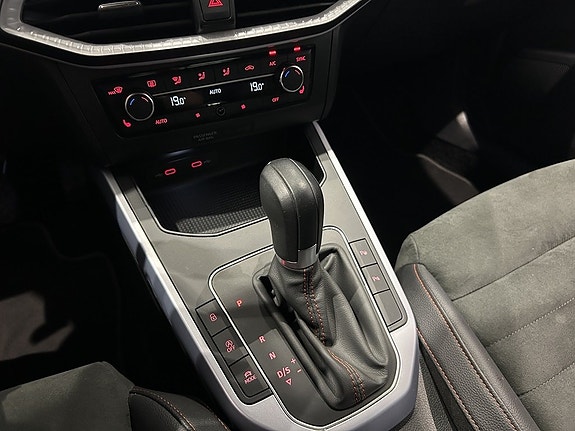 Seat Arona 20 of 21