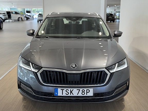 Skoda Octavia 2 of 20