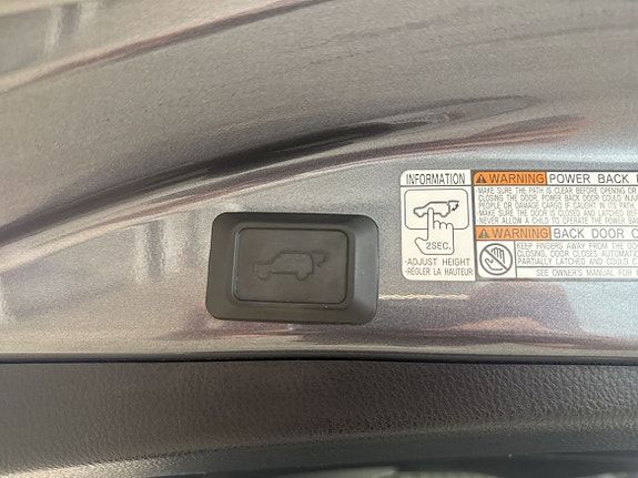 Toyota RAV4 11 of 16