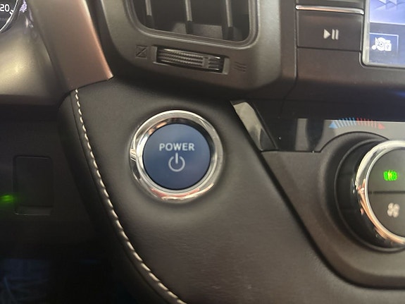 Toyota RAV4 15 of 16