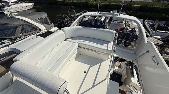Princess 34 / 2 x Volvo Penta KAD 42 -97 17 of 22