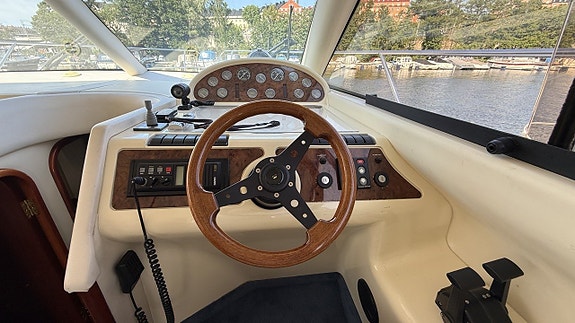 Princess 34 / 2 x Volvo Penta KAD 42 -97 5 of 22