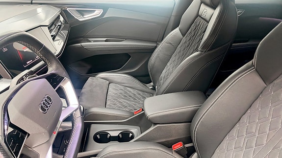 Audi Q4 e-tron 8 of 13