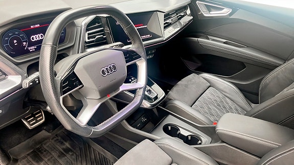 Audi Q4 e-tron 7 of 13