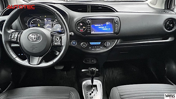 Toyota Yaris 10 of 18