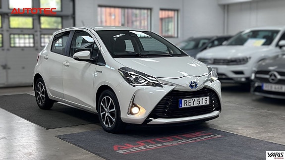 Toyota Yaris 4 of 18