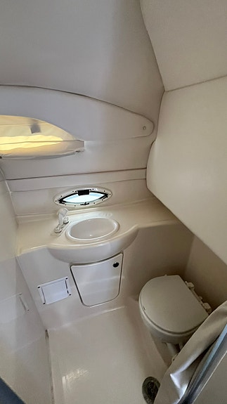 Bayliner 2455 (2000) med nyare motor (2020) 16 of 18