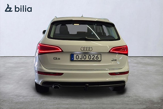 Audi Q5 8 of 22