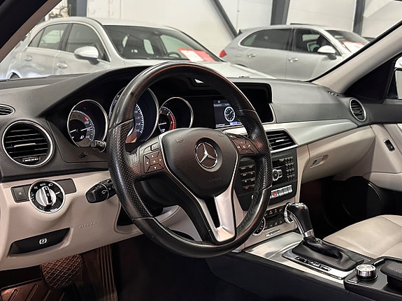 Mercedes-Benz C250 26 of 30