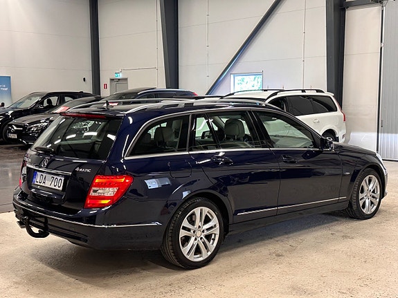 Mercedes-Benz C250 5 of 30