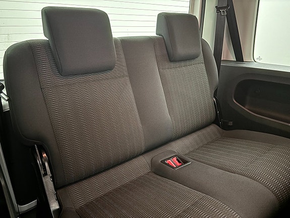 Volkswagen Caddy 20 of 23