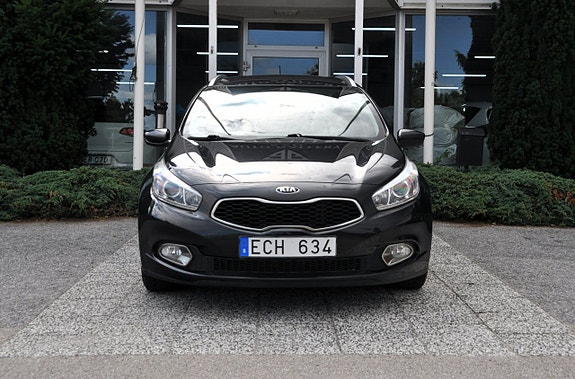 Kia Ceed 2 of 13