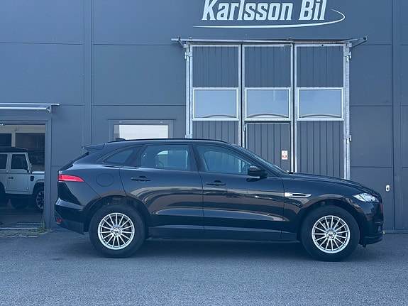 Jaguar F-PACE 5 of 28