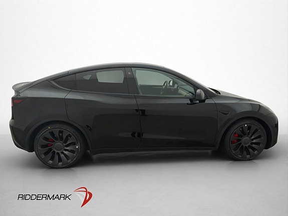 Tesla Model Y 6 of 30