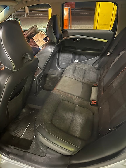 Volvo XC70 7 of 7