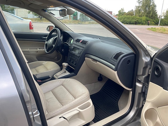 Skoda Octavia 14 of 20