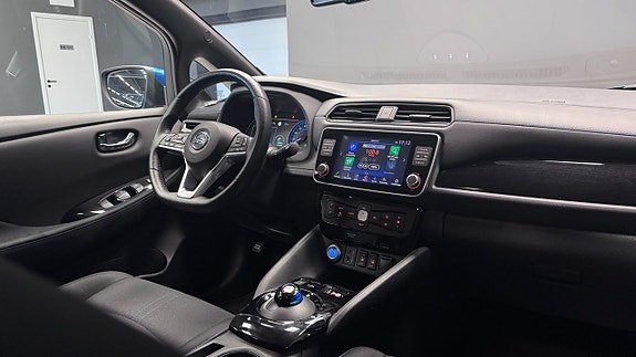 Nissan Leaf 14 of 21